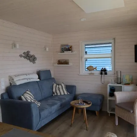 Hausboot Liliput Botel Stralsund