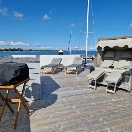 Hausboot Liliput Botel